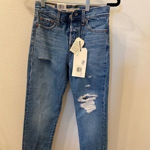 Size 23 Levi Wedgie Jeans